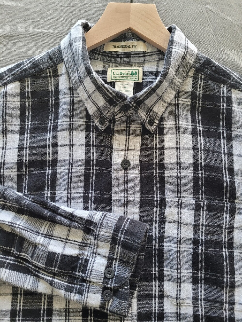 L.L.Bean Flannel Shirt Men's L Traditional Fit Black White Plaid 100% Cotton